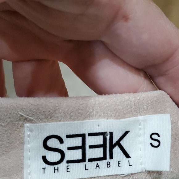 top - Picture 3 of 3